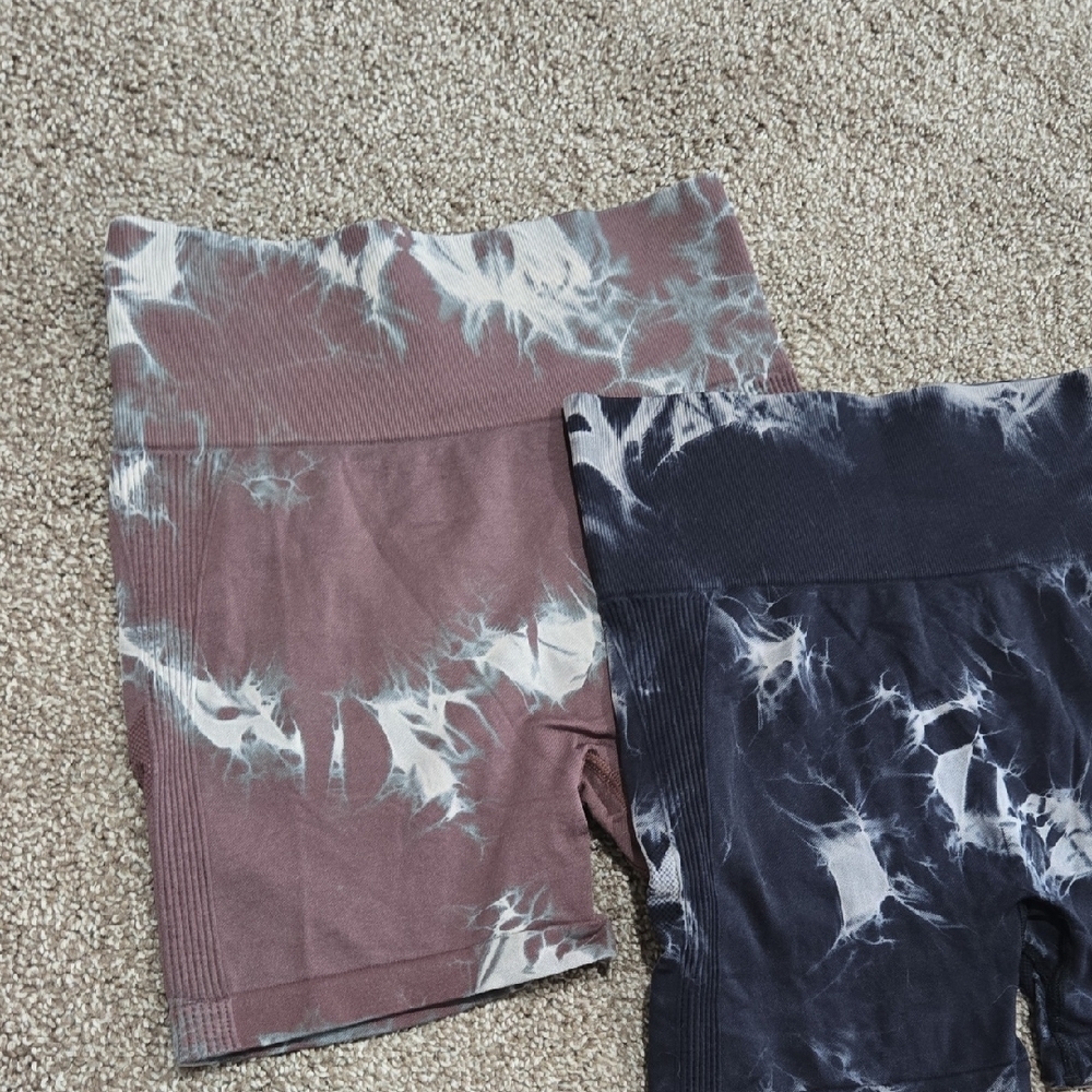 Tie-Dye Biker Shorts Set Size Small - Picture 2 of 5